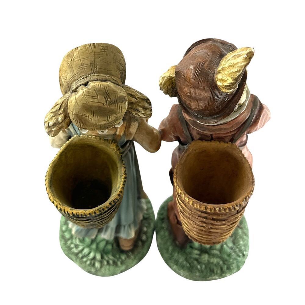 Henri Crisdon Briar Patch Mr & Mrs Rabbit Figurines 2002 11” Basket Pair - Picture 6 of 8